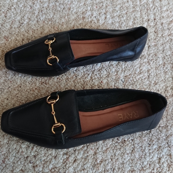 Revolve RAYE Caylee Loafer with Gold Detail in Black size 37.5 - Picture 1 of 12